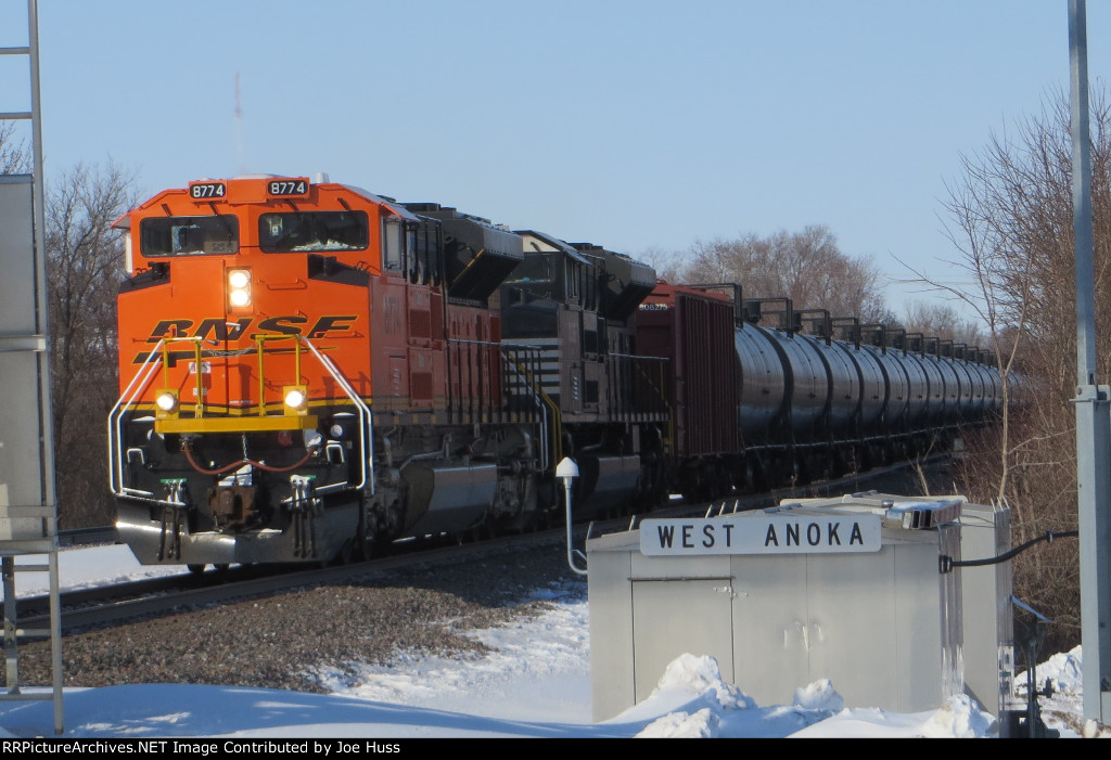 BNSF 8774 East